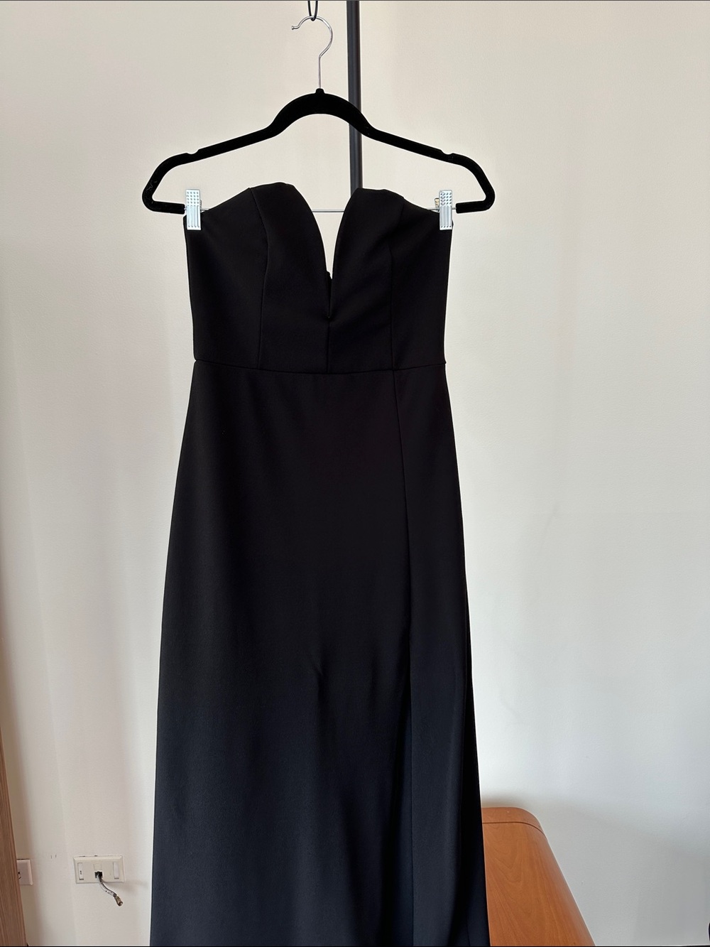 Lulu's Strapless Black Sweetheart Gown